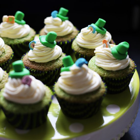 Shamrock Lucky Charm Cupcakes