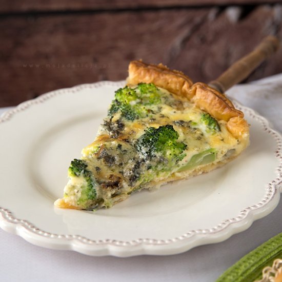 Broccoli and stilton quiche