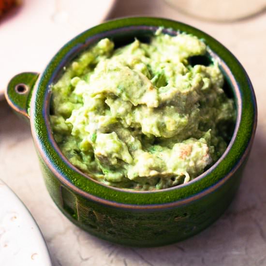 Greek Avocado Tzatziki Dip