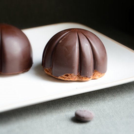 Chestnut and chocolate soft cakes