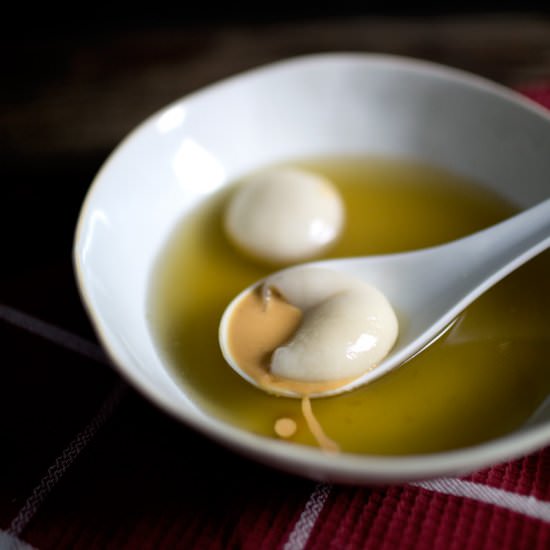 Peanut butter sticky rice balls