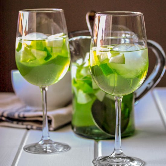 Apple and Pear Sangria