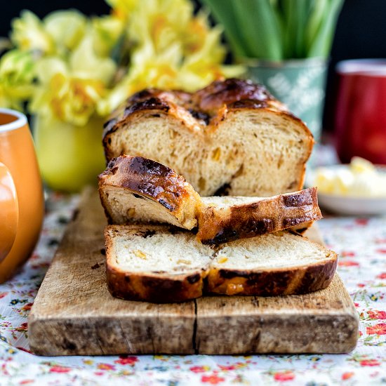 Hot Cross Bun Loaf