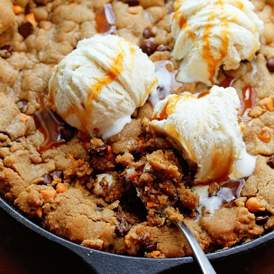 Chocolate Chip Cookie Skillet