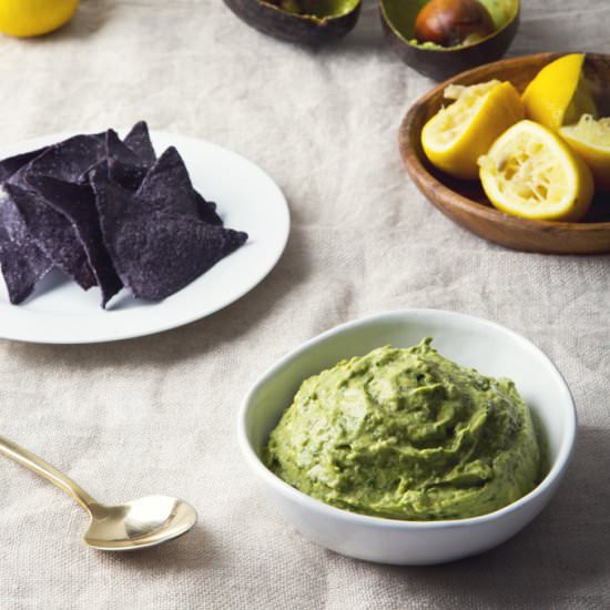 Vegan Pesto Guacamole