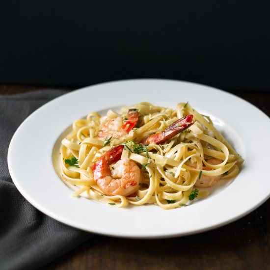 Garlic Shrimp Fettuccine