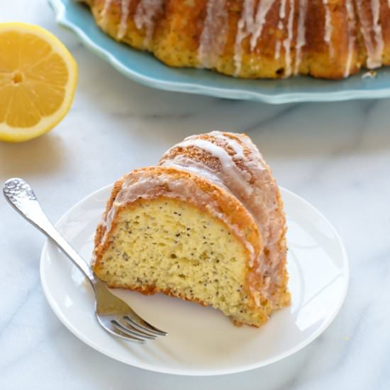 Fluffy Lemon Poppy Seed Cake