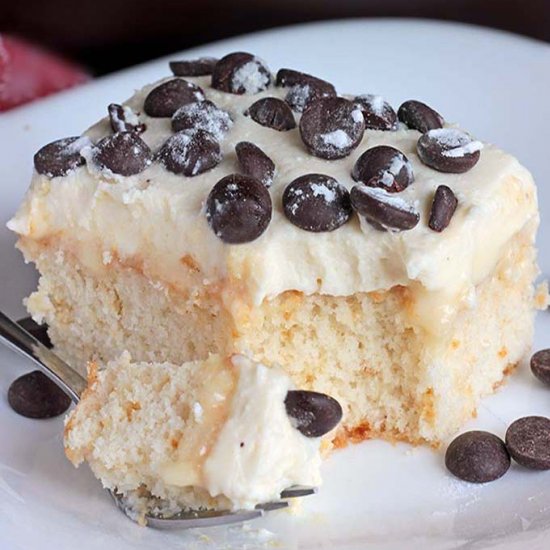 Cannoli Poke Cake