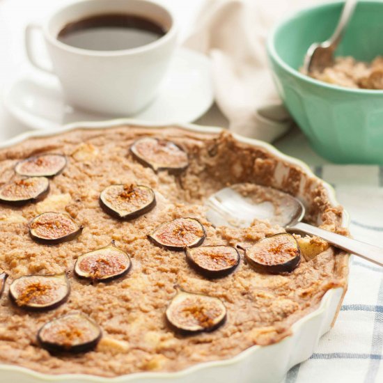 Spiced Apple and Fig Baked Oatmeal