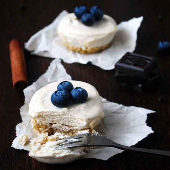 Low fat mini banana cheesecakes