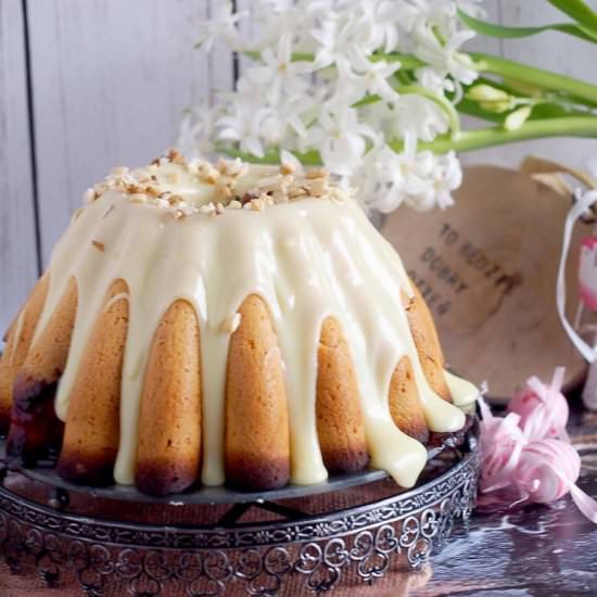 Easter bundt cake with plum jam