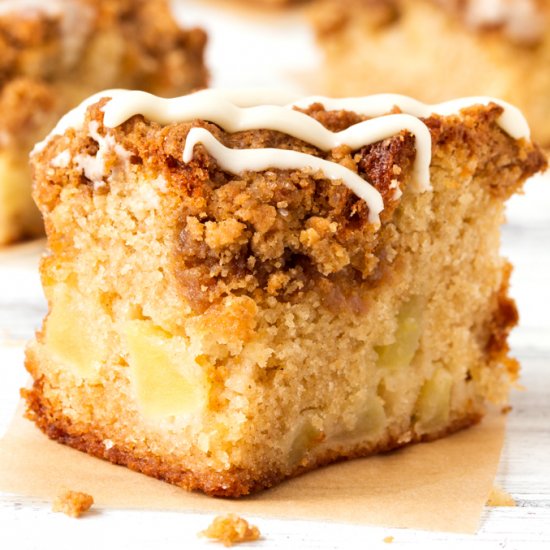 Apple Streusel Traybake