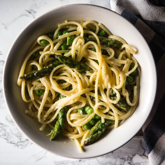 Creamy Lemon Spaghetti with Asparagus