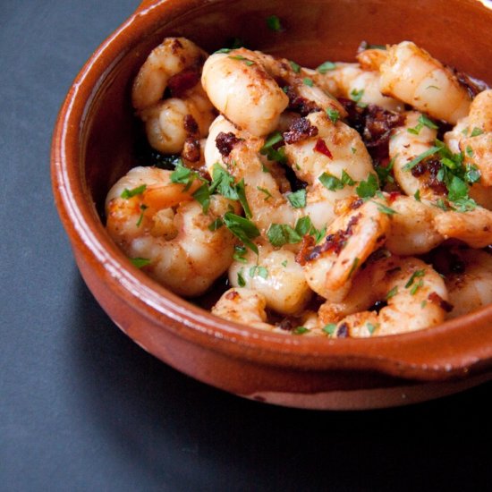 Garlic and paprika prawns