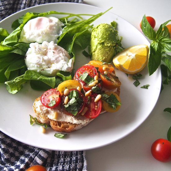 Heirloom Tomato Bruschetta & Eggs