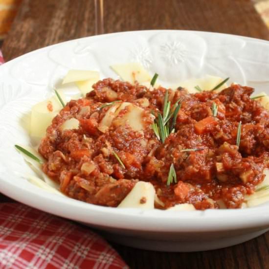 Slow Cooker Mushroom Bolognese