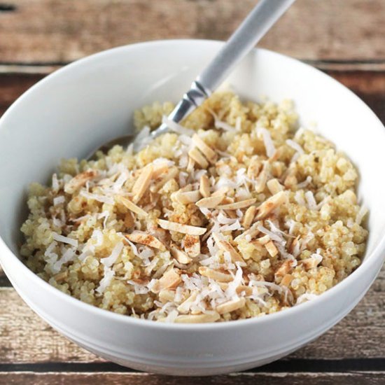 Maple Quinoa Breakfast Bowl