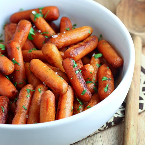 Brown Sugar Balsamic Glazed Carrots