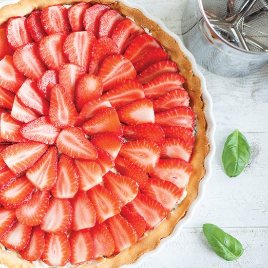 Strawberry basil pie