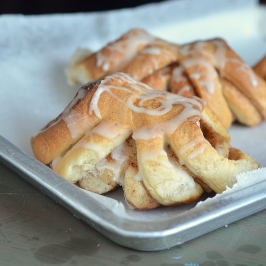 Cinnamon Roll Bear Claws