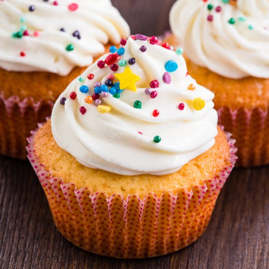 Lemony Sprinkles Cupcakes