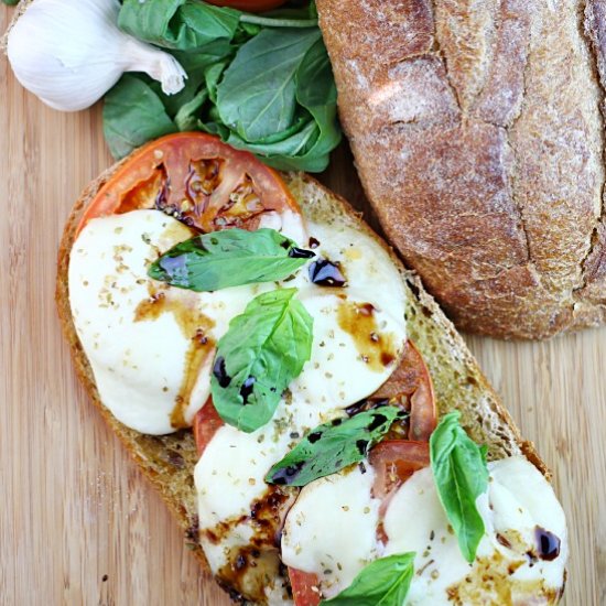 Caprese Garlic Bread