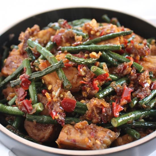 Snake bean and tempeh stir fry