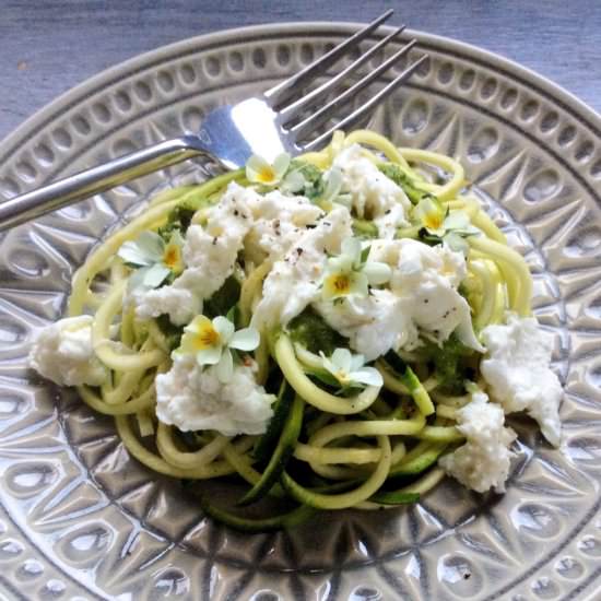 Courgetti with Pesto and Mozzarella