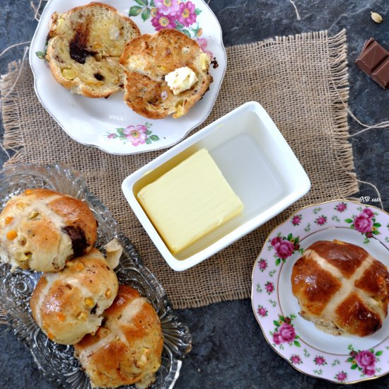 Cardamom & Chocolate Hot Cross Buns