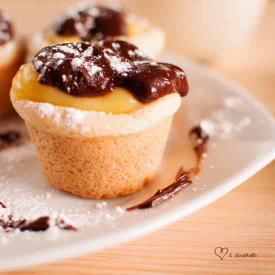 Quick And Easy Mini Eclair Cups