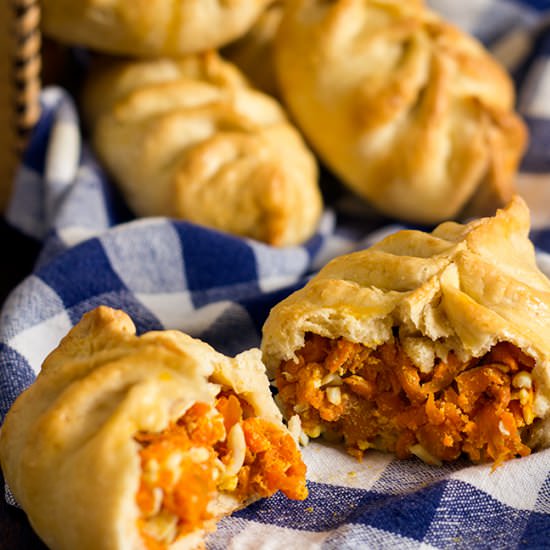 Russian Carrot Pies “Pirozhki”