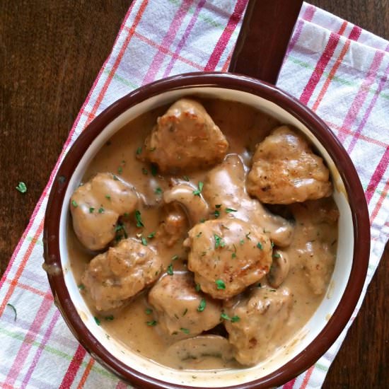 Meatballs with Dill-Mushroom Gravy