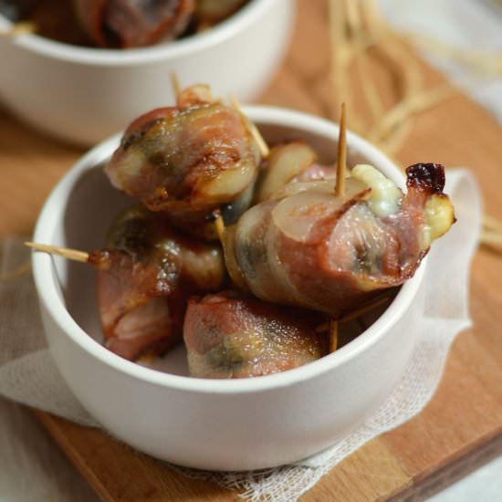 Prune with Bacon and cheese