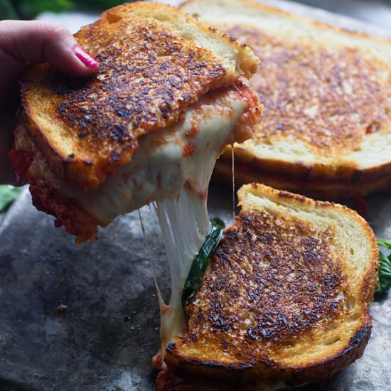 Pizza Margherita Grilled Cheese