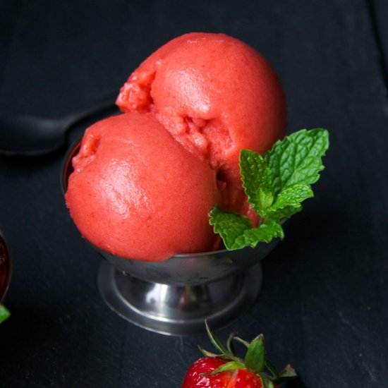 Homemade Strawberry Sorbet