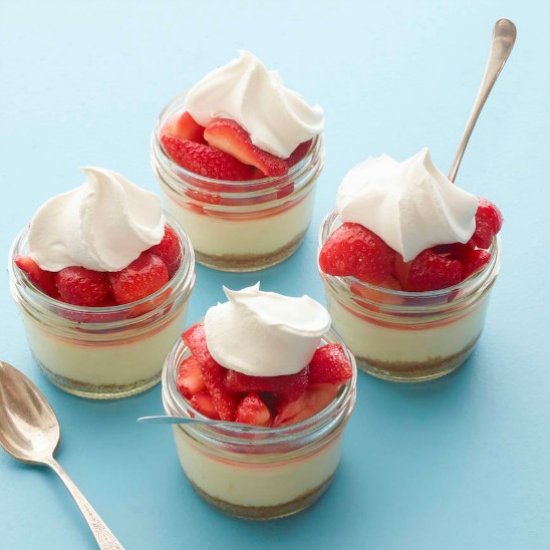 Mini Strawberry Cheesecakes