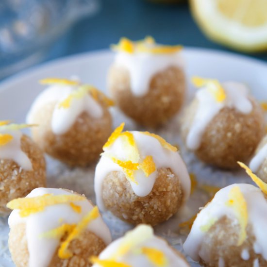 Raw Lemon Drizzle Macaroon Bites