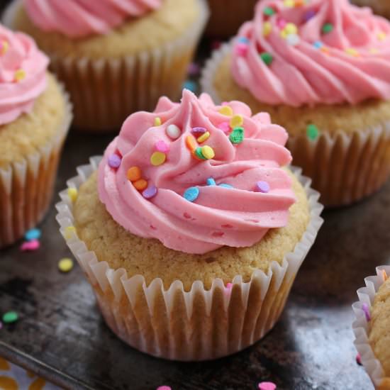 Perfect Vanilla Cupcakes