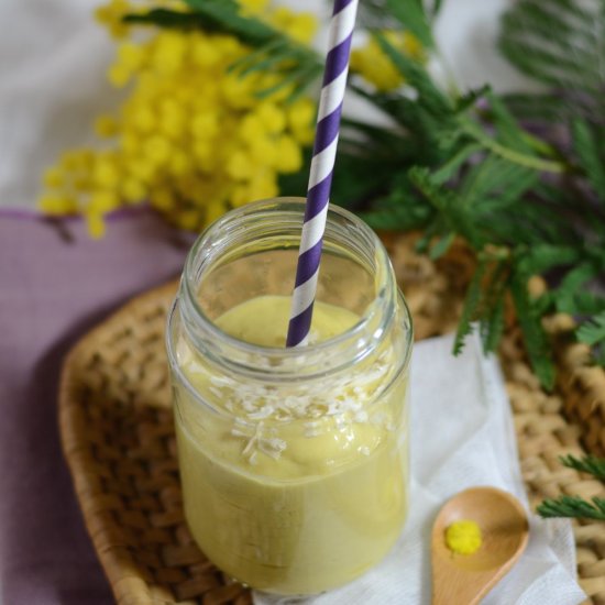 Mango, Banana and Coconut Smoothie