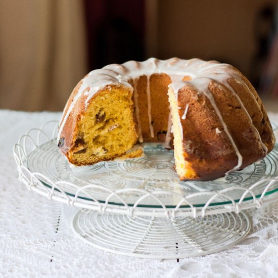 Easter Saffron Yeast Cake (Babka)