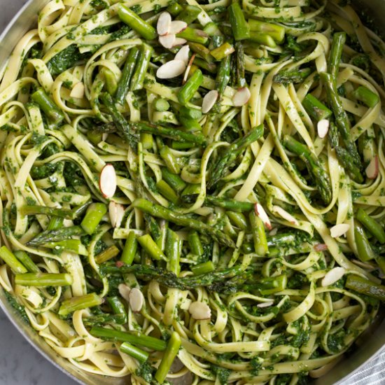 Lemony Pesto Pasta with Asparagus