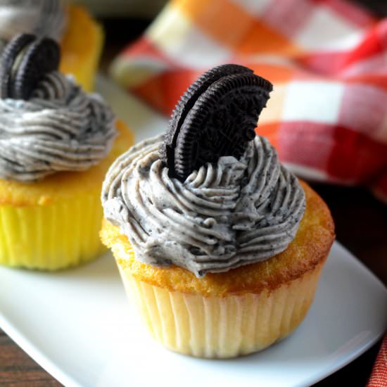 Oreo Frosted Cupcakes