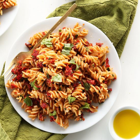 Vegan Sun-Dried Tomato Pesto Pasta