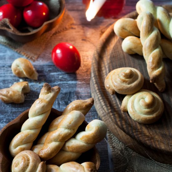 Greek Easter Cookies (Koulourakia)