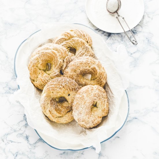 Italian cream puffs