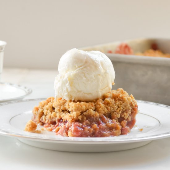 Strawberry Rhubarb Crisp