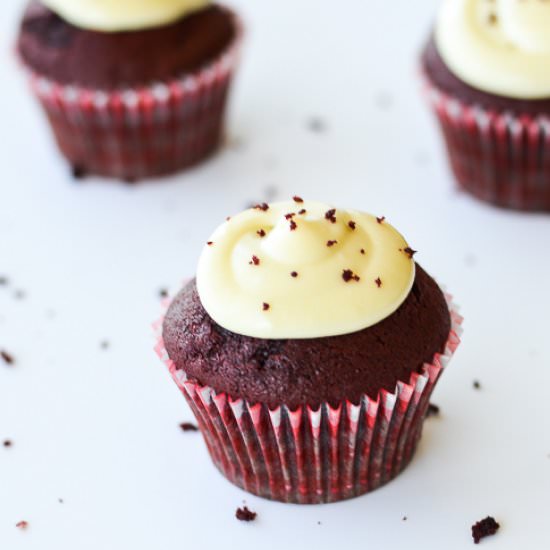 Easy One Bowl Red Velvet Cupcake