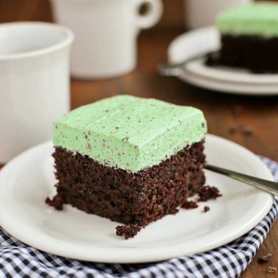 Chocolate Cake with Fluffy Mint Buttercream