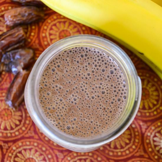 Chocolate Banana Date Smoothie