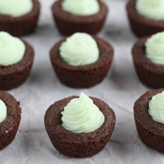 Mint Chocolate Cookie Cups